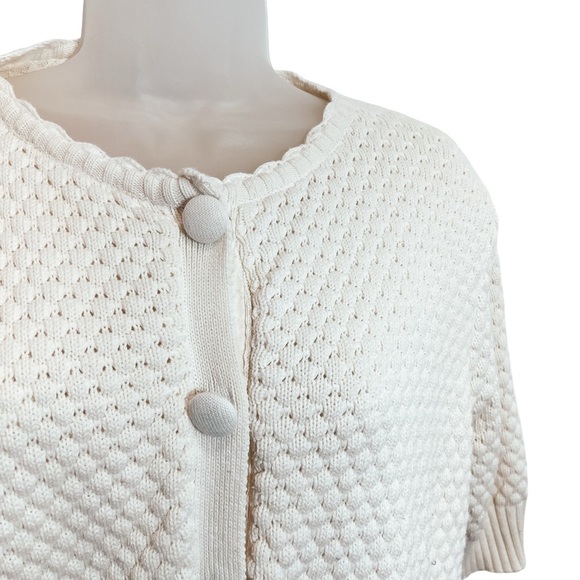 Sweater Project:Cream button up Textured cotton Cardigan 3/4 sleeve, scalloped - Picture 3 of 5